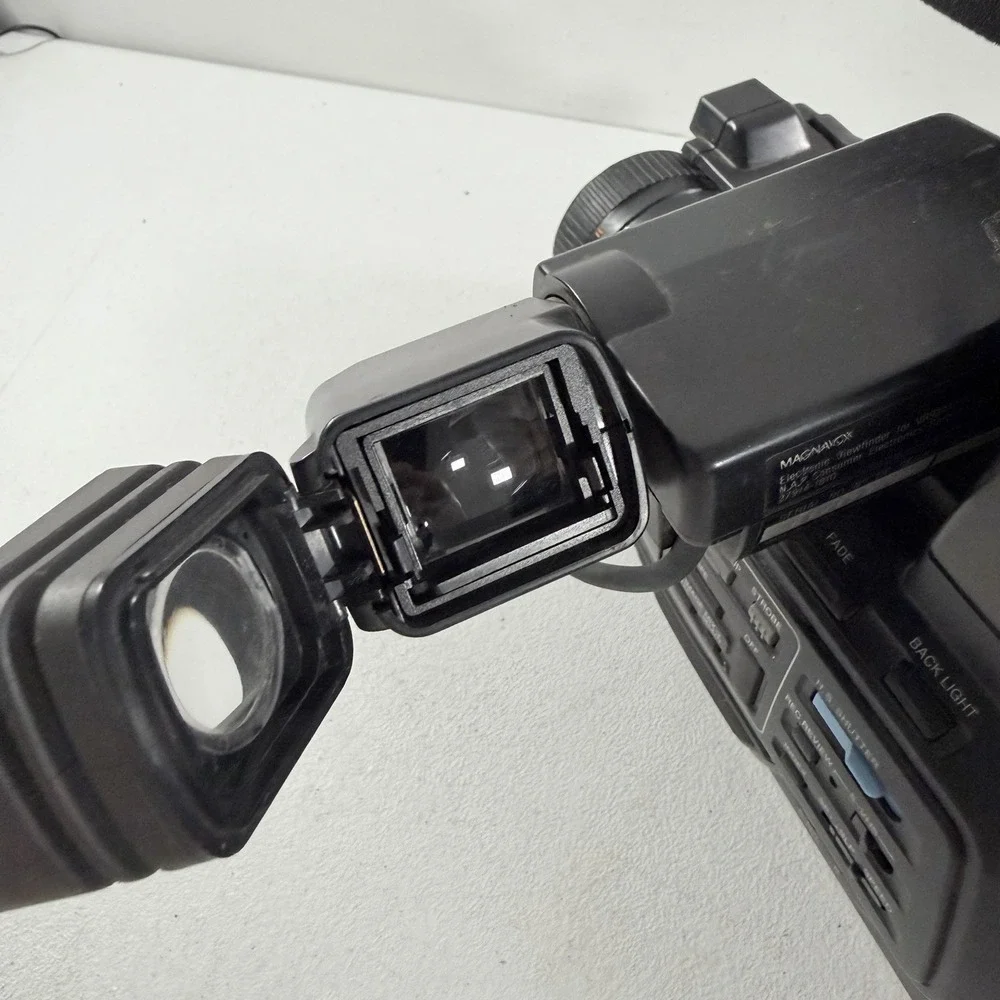 Vintage‎ Rare Variant Magnavox Movie-Maker S-VHS Camcorder VR9244AV01 TESTED